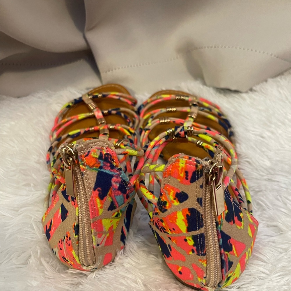 Sandal - Picture 4 of 4